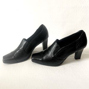 Etienne Aigner Black Leather Heels Womens Size 7M